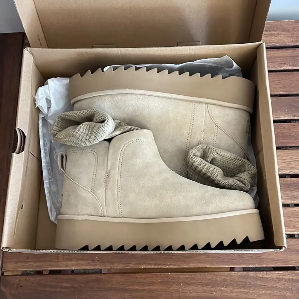 UGG Classic Ultra Mini Sock’D Platform Mustard Seed USA Women Size 10/UK8/EU41